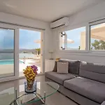 N&l Vila